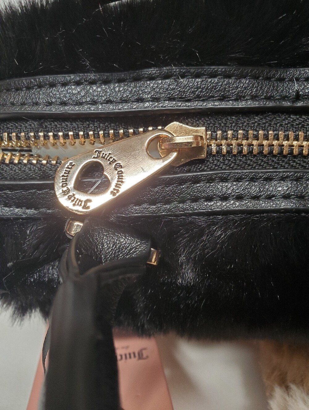 Juicy Couture Liquorice Dreamy Divas Mini Satchel. - Picture 5 of 7